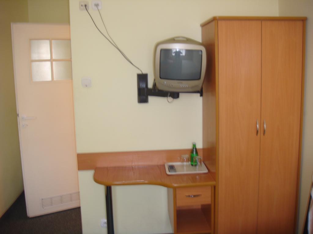 Hotel Polonia Augustów Εξωτερικό φωτογραφία